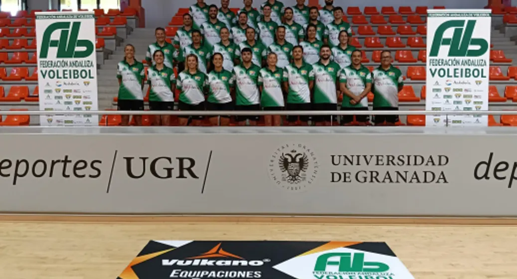 Comienza en Granada el Curso Nacional de Entrenadores de Voleibol de Nivel III