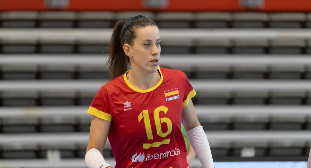 María Segura, capitana de las Leonas del Vóley, primera protagonista de Little Talks 3.0